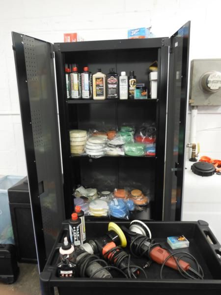 polishersandpadsincabinet2_450x600_zpsdd172e92.jpg