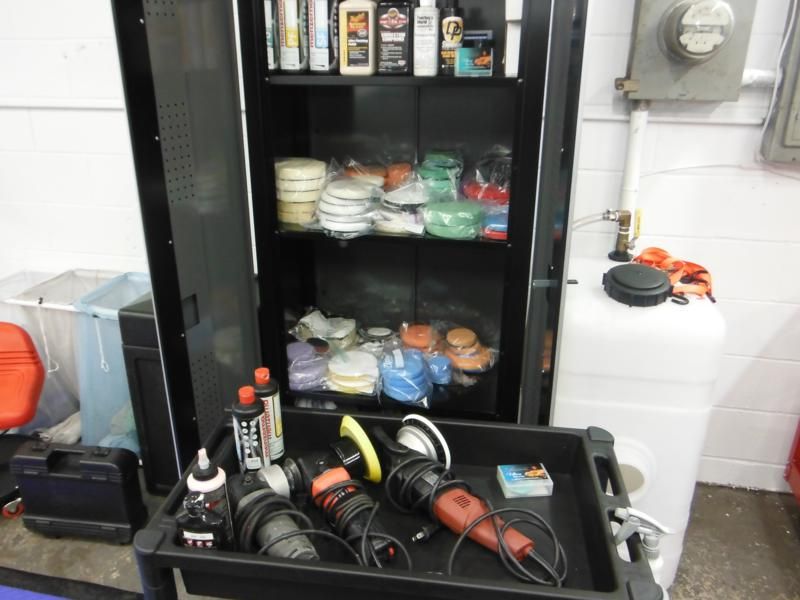 polishersandpadsinthecabinet_800x600_zpsb4ab4a07.jpg